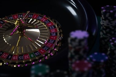 laguna toto platform interface showing slot games and live tables