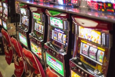 Lightning Roulette live dealer table interface on laguna toto